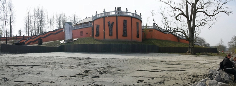 inde2.jpg - Toujours en contruction, le parc devient quand même énorme ...