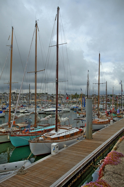 IMG_0677_8_9_tonemapped.jpg - Binic