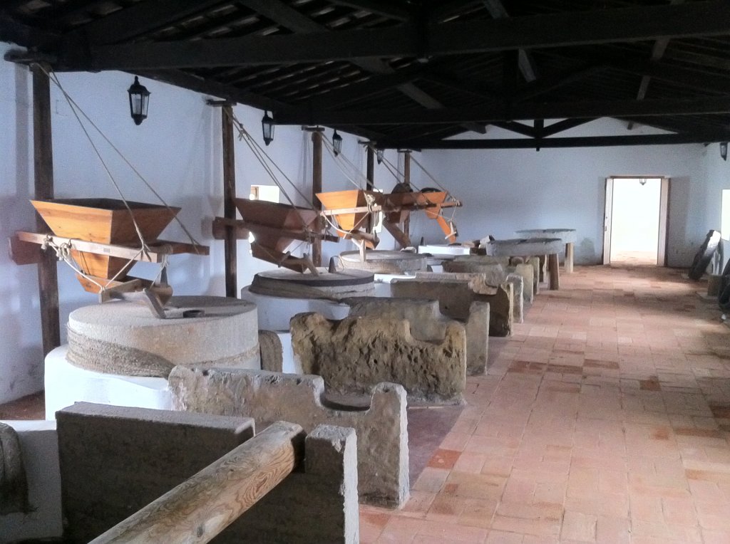 IMG_0208.jpg - intérieur du moulin à marée du parc de la Ria formosa
