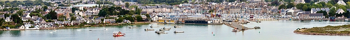pano20.jpg - Voici le port.