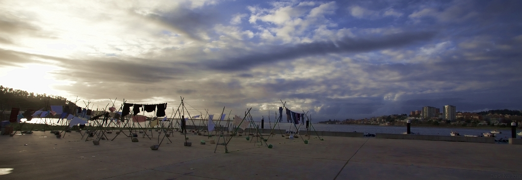 sechage.jpg - Séchage sur la rive du douro (cliquez sur le bas de l'image pour l'afficher en plus grande taille)